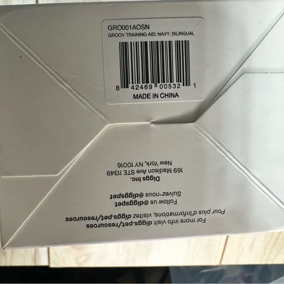 NEW Diggs Groov Crate Training Aid - Navy Blue - Puppy Enrichment Lick Toy Dogs - Picture 5 of 6